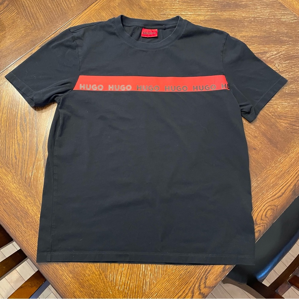 HUGO BOSS Black Tee with Red logo stripe men’s size Small like new